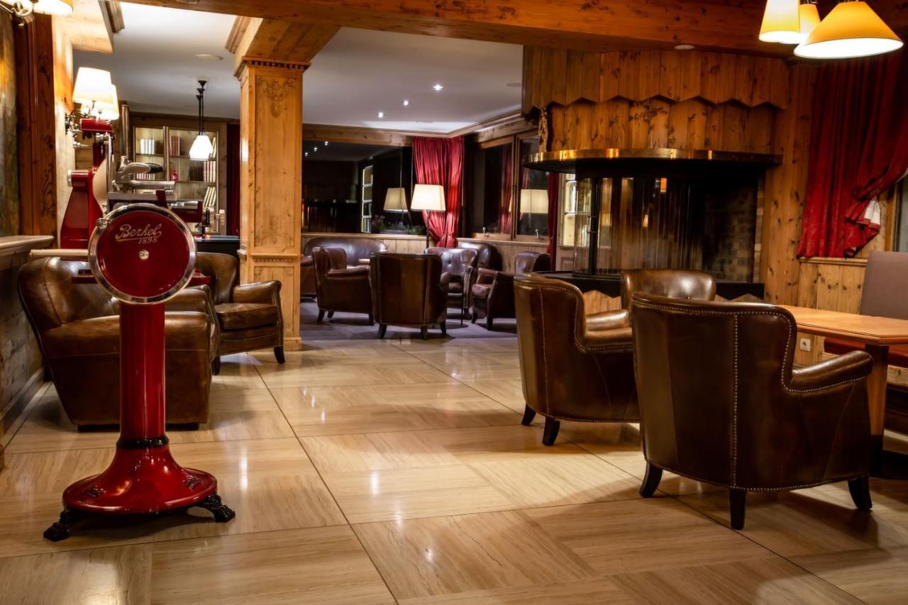 Hotel Champs Fleuris 4*